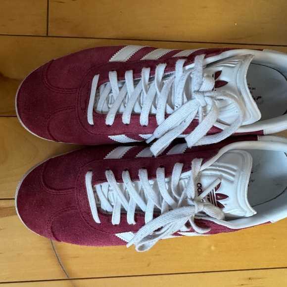 Adidas Gazelle Sneakers (Women’s US 7.5) - Picture 4 of 9